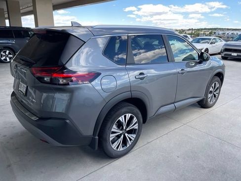 Used 2023 Nissan Rogue SV w/ SV Premium B Package AWD/4WD image 3