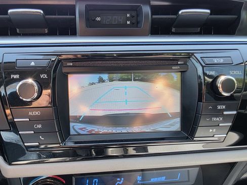 Used 2016 Toyota Corolla LE FWD image 26