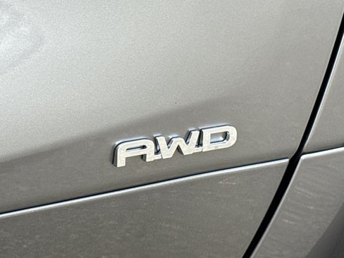 New 2026 Toyota Highlander Platinum image 11