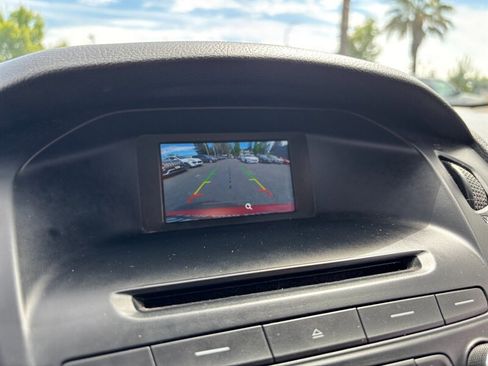 Used 2015 Ford Focus SE FWD image 15