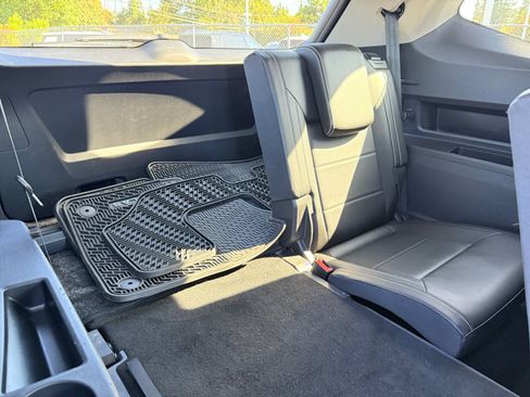 Certified 2023 Volkswagen Atlas SE w/ Panoramic Sunroof Package AWD/4WD image 21