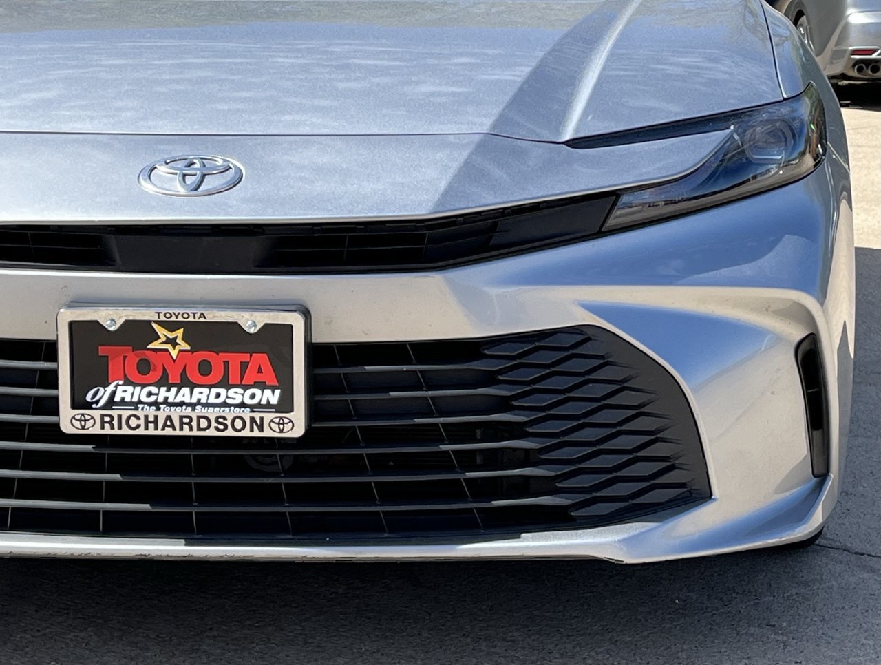 Used 2025 Toyota Camry LE FWD image 8