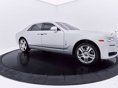 Used 2015 Rolls-Royce Ghost RWD image 20