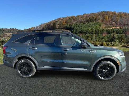 Used 2022 Kia Sorento S w/ Panoramic Sunroof Package image 8