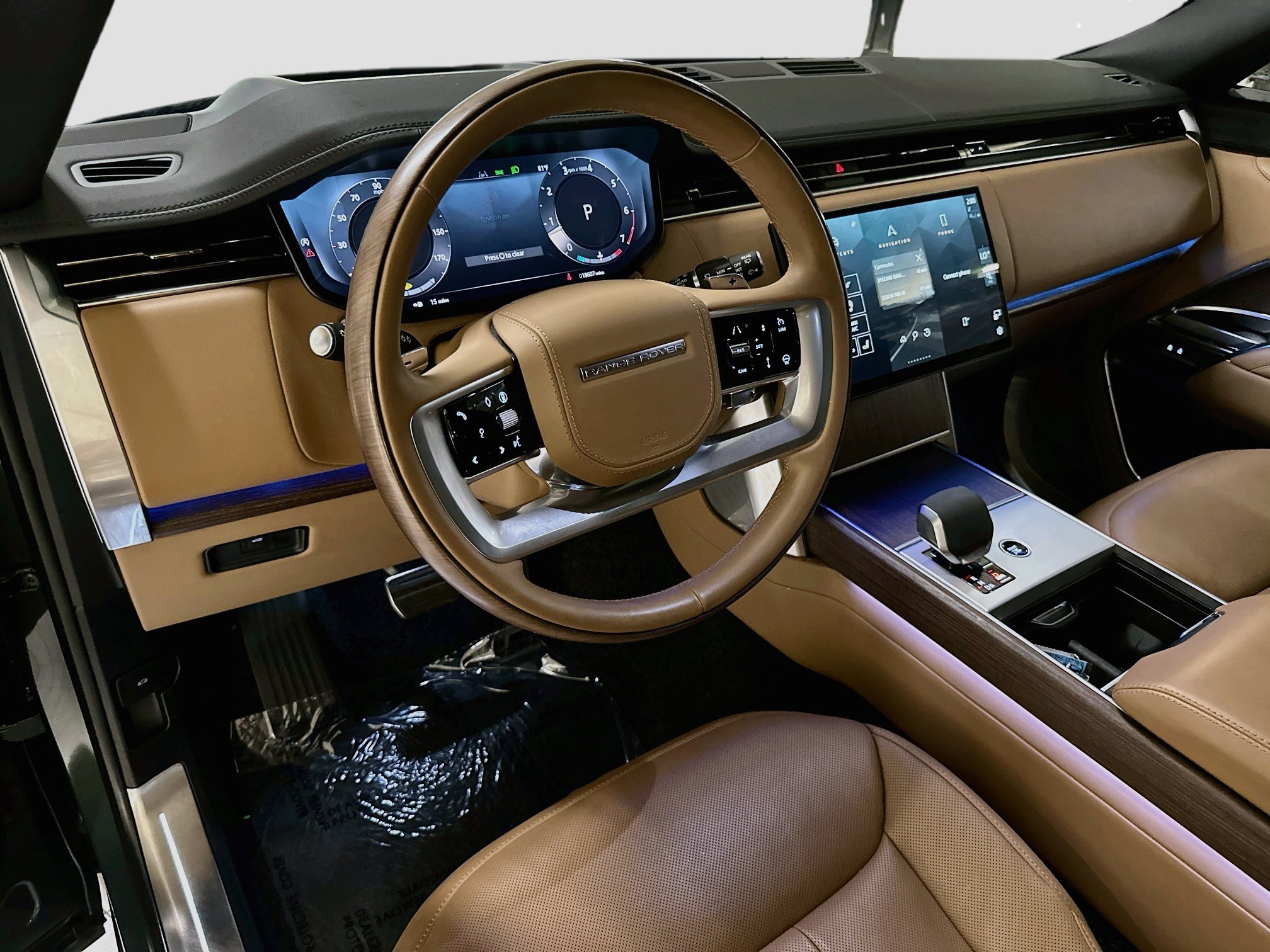Used 2025 Land Rover Range Rover SE AWD/4WD image 9