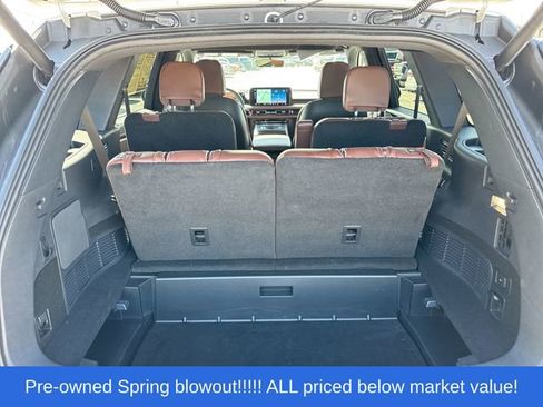 Used 2025 Lincoln Aviator Reserve AWD/4WD image 16