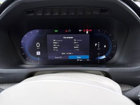 Used 2025 Volvo XC90 B6 Plus image 5