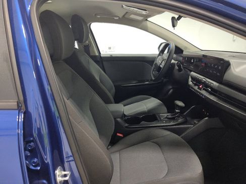 Used 2025 Kia K4 FWD image 21