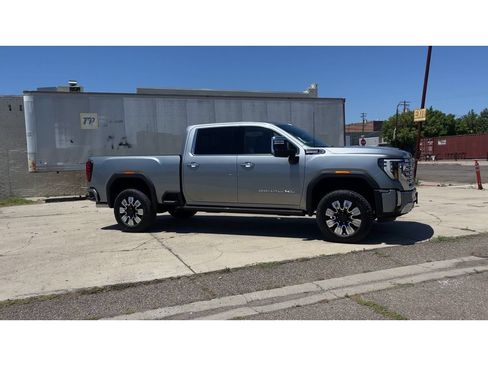 New 2026 GMC Sierra 3500 Denali AWD/4WD image 4