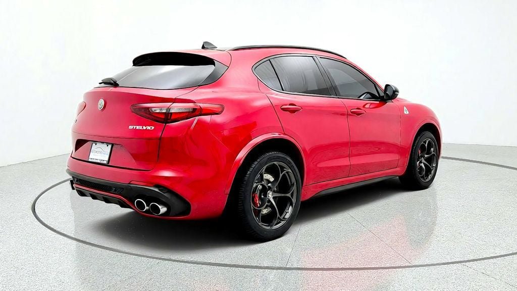 Used 2022 Alfa Romeo Stelvio Quadrifoglio w/ Active Assist Plus Package AWD/4WD image 5