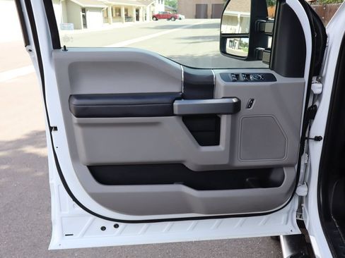Used 2017 Ford F250 XLT w/ XLT Value Package AWD/4WD image 23