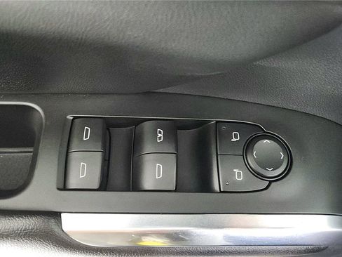 Used 2024 Chevrolet Traverse LT image 16