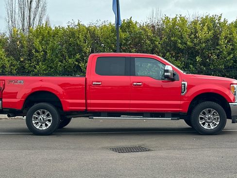 Used 2018 Ford F250 Lariat w/ Lariat Ultimate Package image 3