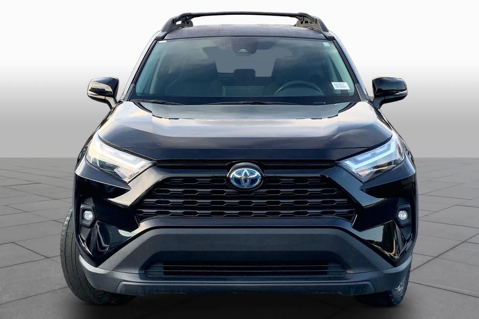 Used 2023 Toyota RAV4 AWD Hybrid image 4