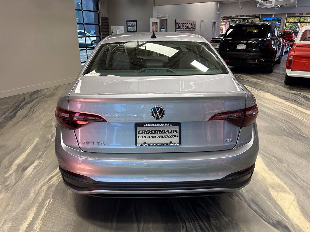 Used 2024 Volkswagen Jetta SE FWD image 30
