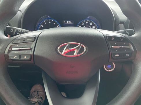 Used 2022 Hyundai Kona SEL image 17