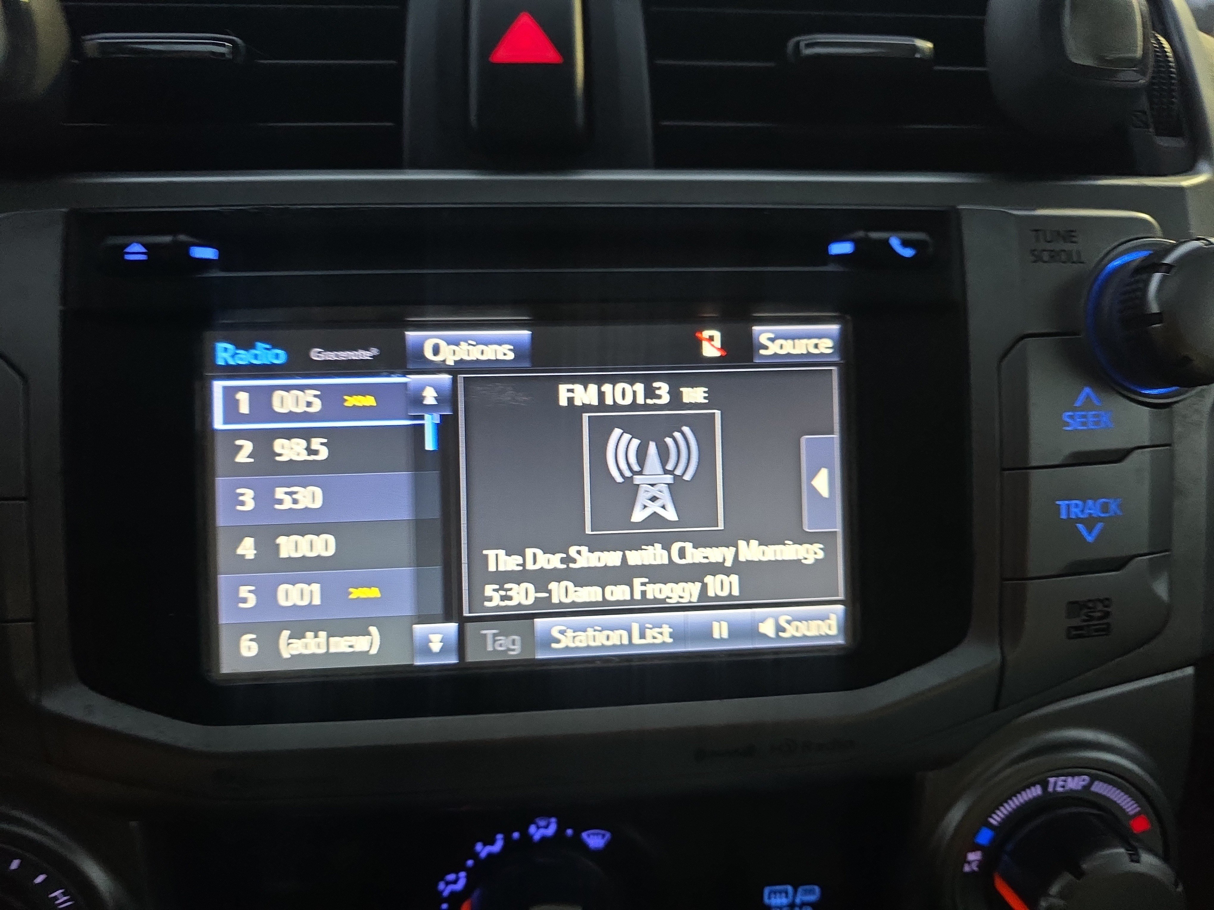 Used 2018 Toyota 4Runner SR5 Premium AWD/4WD image 33