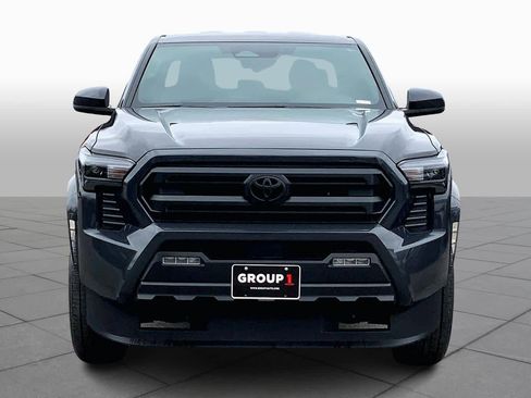 Used 2025 Toyota Tacoma SR5 image 3