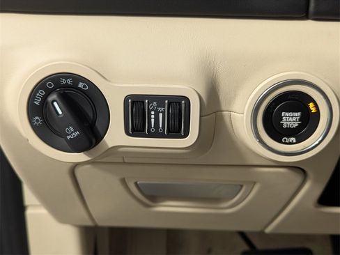 Used 2022 Maserati Ghibli Modena image 13