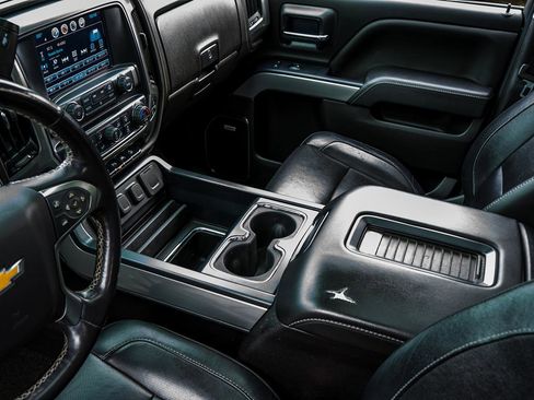 Used 2018 Chevrolet Silverado 1500 LTZ Z71 w/ Redline Edition image 35