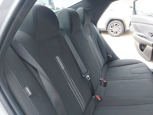 Certified 2025 Hyundai Elantra Sport FWD image 12