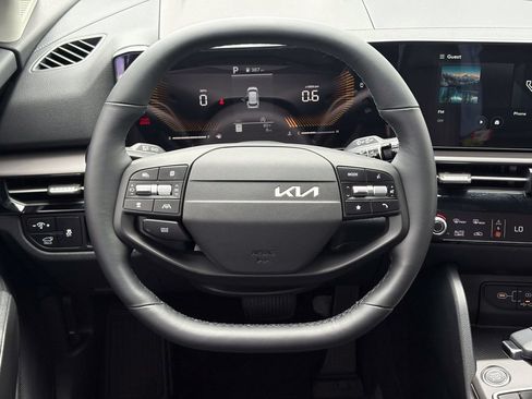 New 2026 Kia Sportage EX FWD image 32