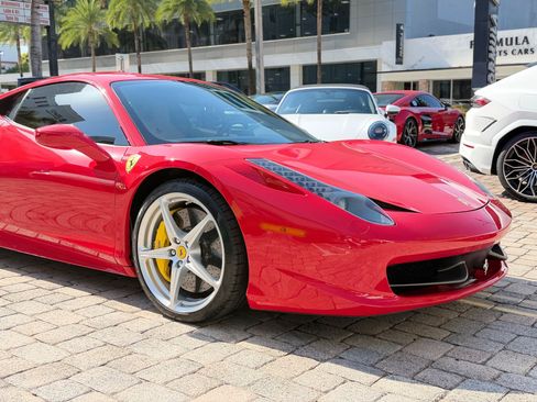Used 2011 Ferrari 458 Italia Coupe RWD image 8