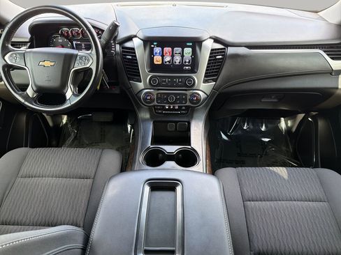 Used 2019 Chevrolet Suburban LS RWD image 12