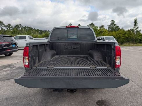 Used 2016 Nissan Frontier SV RWD image 28