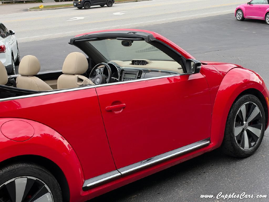 Used 2013 Volkswagen Beetle 2.0T FWD image 34