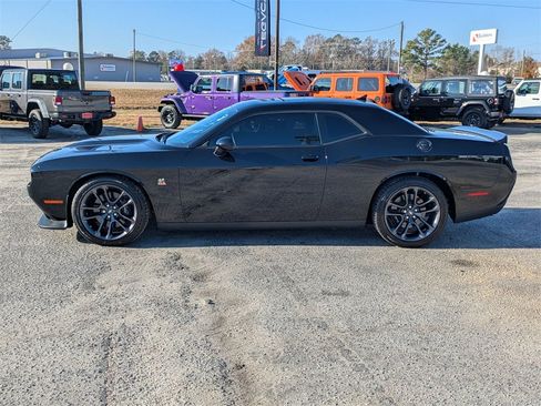 Used 2023 Dodge Challenger R/T Scat Pack w/ Plus Package image 6