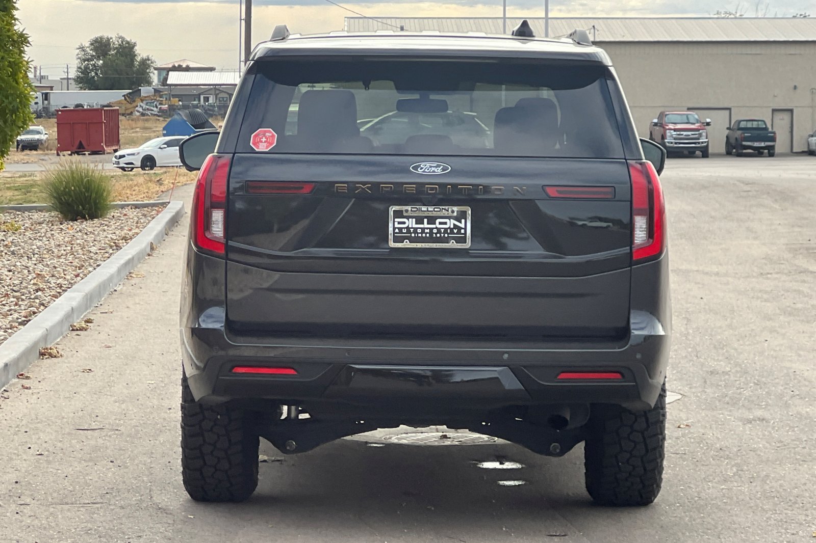 Used 2025 Ford Expedition Tremor AWD/4WD image 7