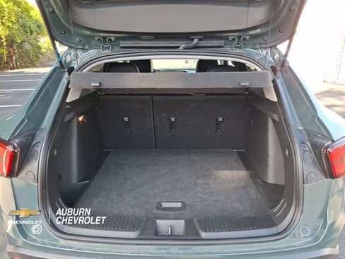 Used 2025 Chevrolet Trax LT FWD image 19