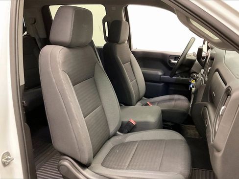 Used 2022 Chevrolet Silverado 1500 Custom w/ LPO, Blackout Package image 5