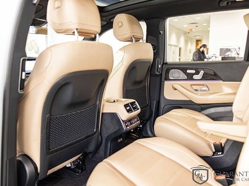 Used 2024 Mercedes-Benz GLS 450 4MATIC image 38