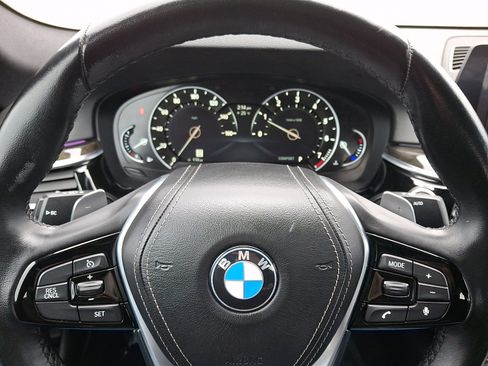 Used 2019 BMW 530i xDrive w/ Convenience Package image 20