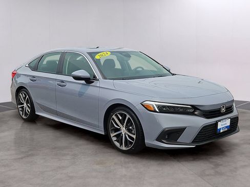 Certified 2024 Honda Civic Touring image 3