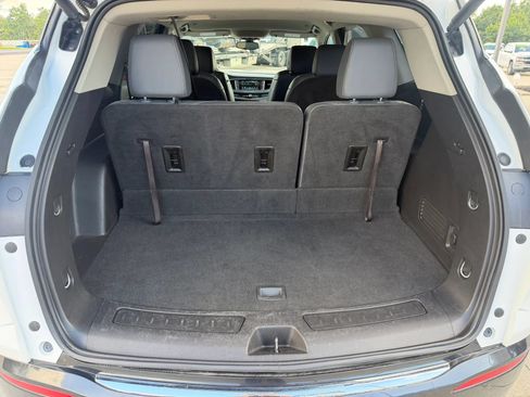 Used 2019 Buick Enclave Essence FWD image 41