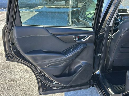 Used 2023 Subaru Forester Premium image 20