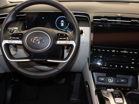 Used 2023 Hyundai Tucson Limited image 16