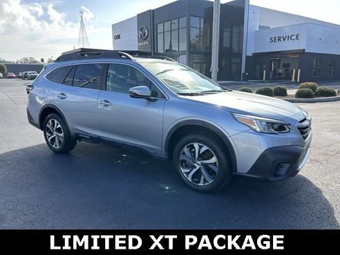 Used 2022 Subaru Outback Limited XT image 1