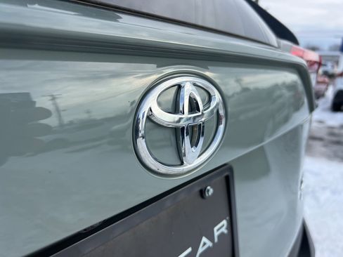 Used 2022 Toyota RAV4 XLE image 28