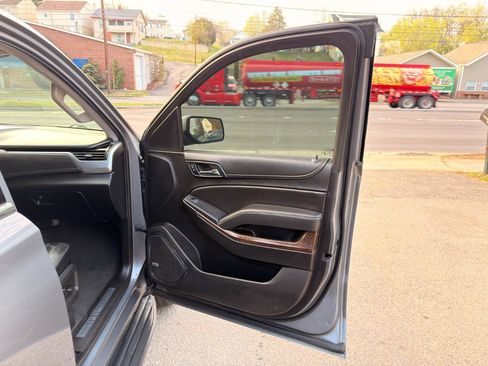 Used 2019 Chevrolet Tahoe LT image 16