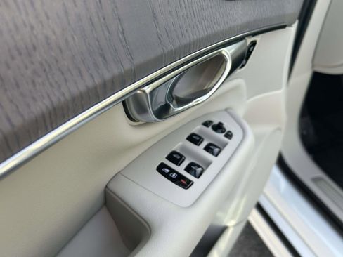 New 2026 Volvo XC90 B6 Ultra image 20
