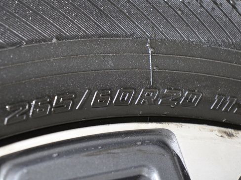 Used 2024 Toyota Tundra Limited image 35