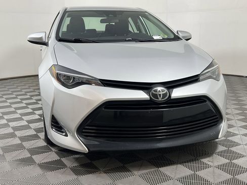 Used 2019 Toyota Corolla LE image 3