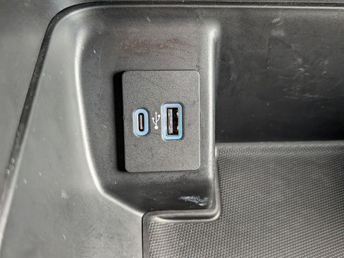 Certified 2022 Ford F150 XLT w/ Equipment Group 302A High image 26