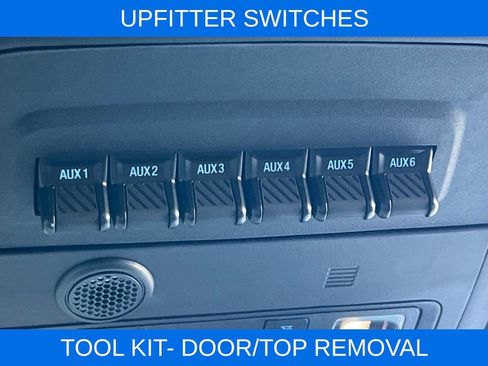 New 2025 Ford Bronco Big Bend w/ Black Diamond Package image 10