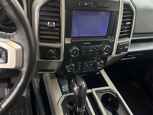 Used 2018 Ford F150 Lariat image 17