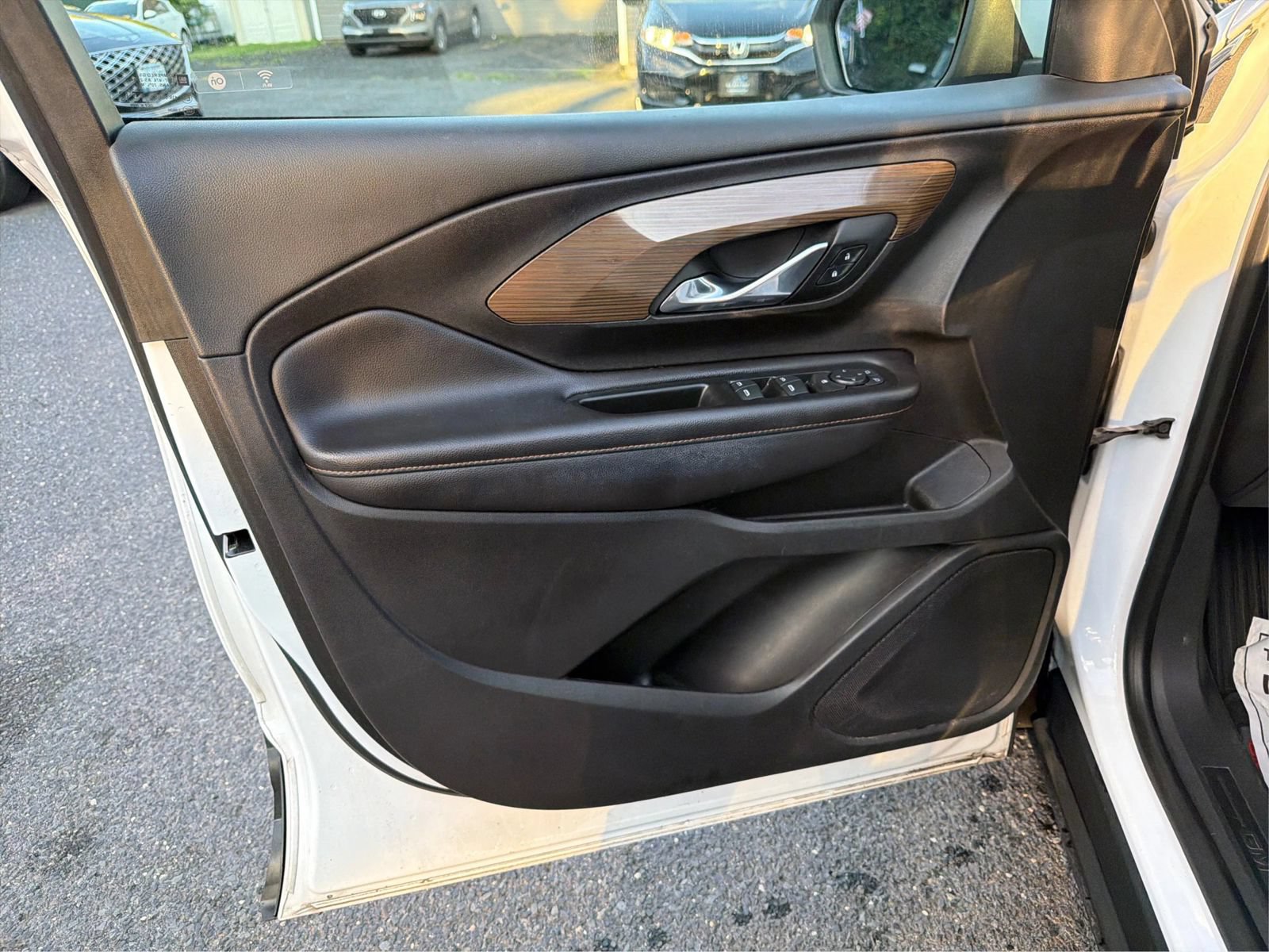 Used 2019 GMC Terrain SLE w/ Driver Convenience Package AWD/4WD image 22